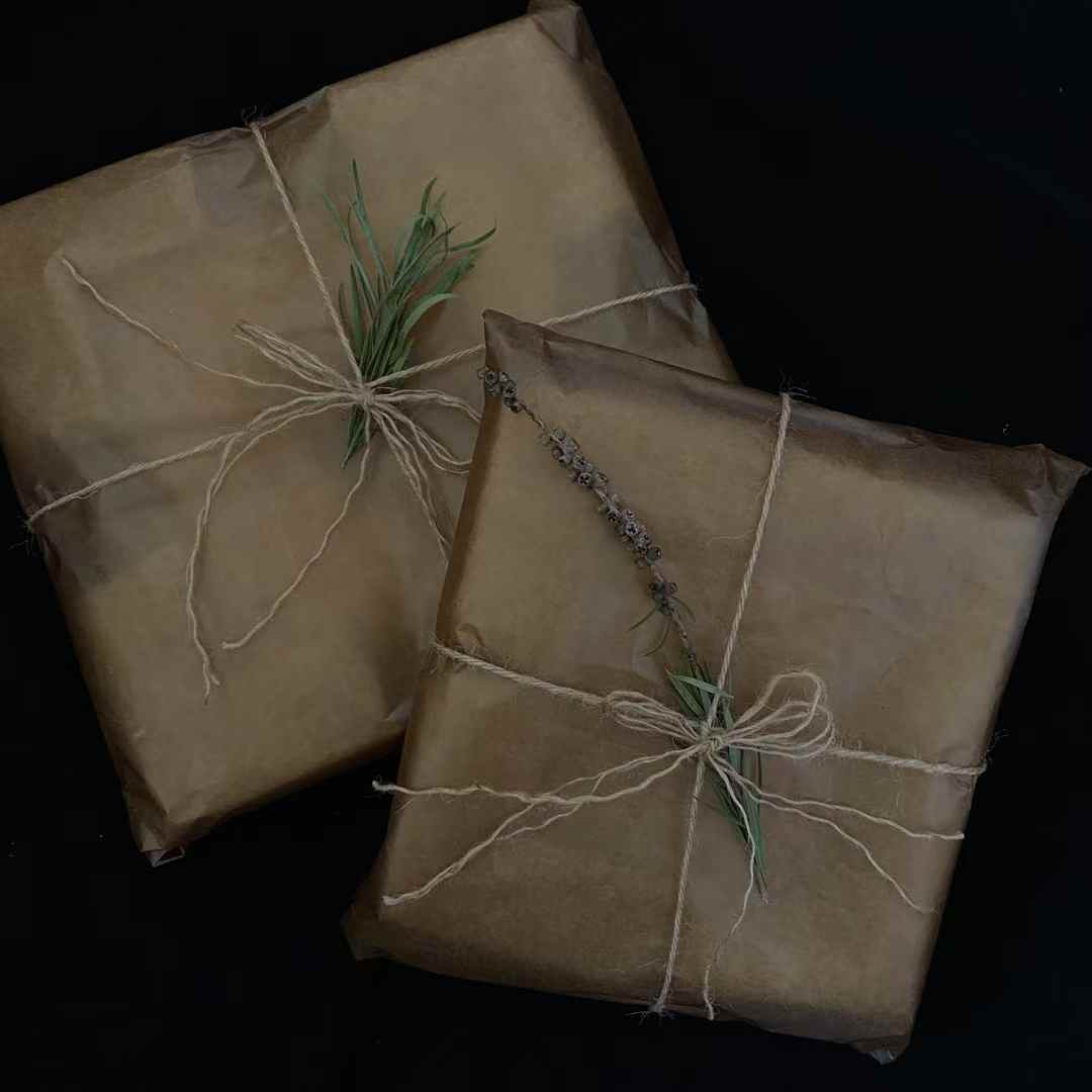 Customised Hand Embroidery(Double Figure)