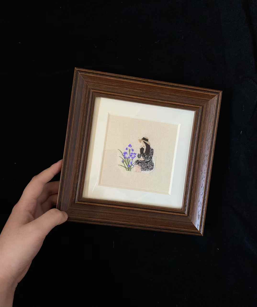 Customised Hand Embroidery(Individual Figure)